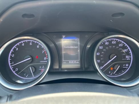 Used 2020 Toyota Camry SE w/ Carpet Mat Package FWD image 7