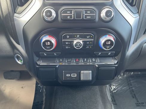 Used 2022 GMC Sierra 1500 Elevation AWD/4WD image 18