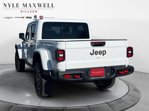 New 2026 Jeep Gladiator Rubicon w/ Steel Power Dome Hood Package AWD/4WD image 14