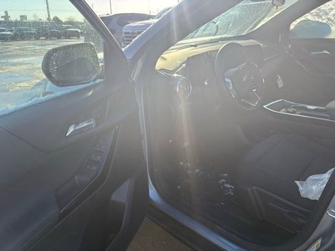 New 2026 Chevrolet Equinox LT image 7