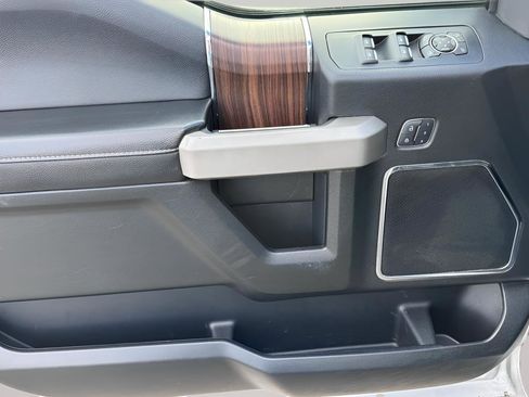 Used 2017 Ford F150 Lariat image 26