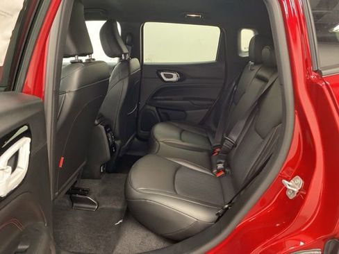 Used 2026 Jeep Compass Trailhawk image 18