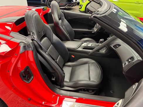 Used 2017 Chevrolet Corvette Stingray Convertible w/ 2LT Preferred Equipment Group RWD image 17