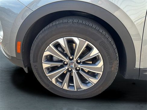 Used 2024 Buick Envision Preferred image 13