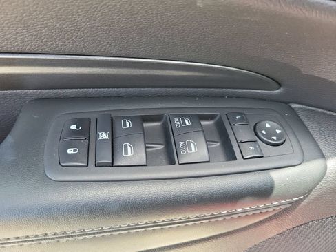 Used 2023 Dodge Durango SXT Launch Edition RWD image 19