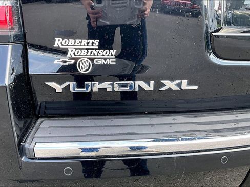 Used 2016 GMC Yukon XL Denali w/ Open Road Package image 8