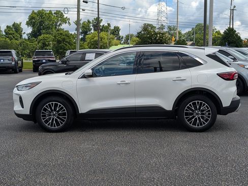 Certified 2023 Ford Escape SE FWD image 14
