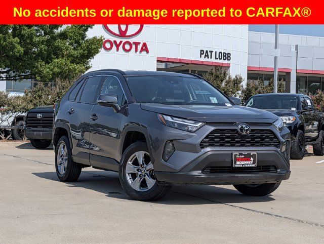 Used 2025 Toyota RAV4 XLE FWD image 2
