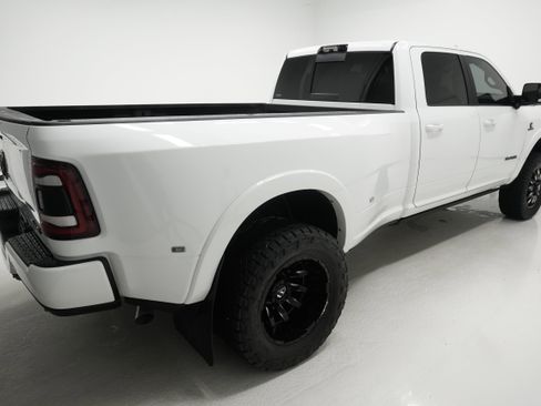 Used 2022 RAM 3500 Limited AWD/4WD image 4