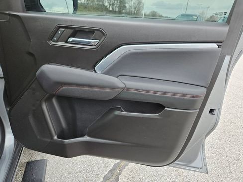 Used 2023 Chevrolet Colorado Z71 w/ Z71 Convenience Package 2 image 34