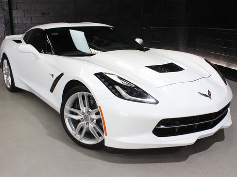 Used 2019 Chevrolet Corvette Stingray Coupe image 10