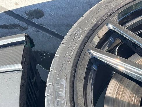 Used 2021 Ford Mustang Shelby GT500 w/ Technology Package image 7