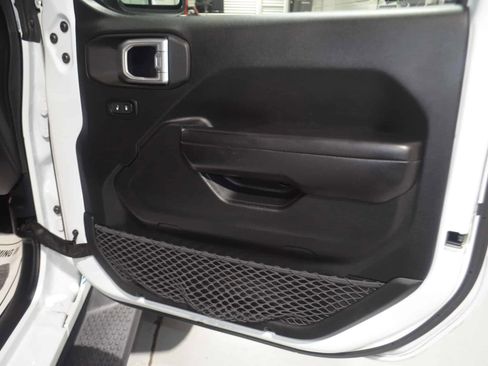 Used 2020 Jeep Wrangler Unlimited Sport S image 23