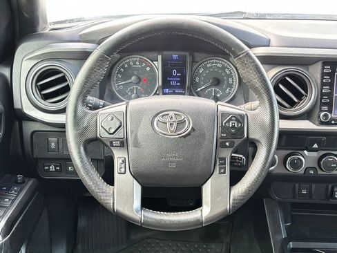 Used 2021 Toyota Tacoma TRD Off-Road AWD/4WD image 15