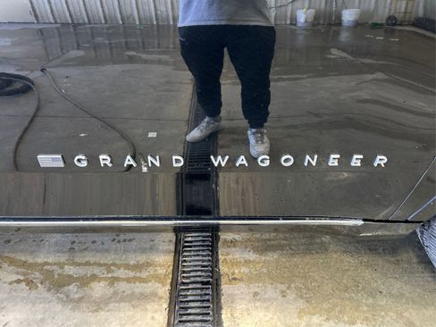 Used 2023 Jeep Grand Wagoneer Series II image 25