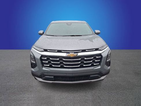 Used 2025 Chevrolet Equinox LT FWD image 2