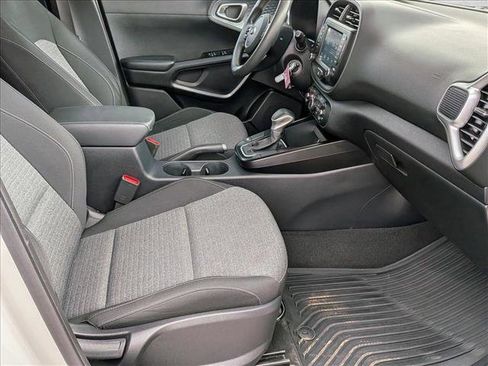 Used 2020 Kia Soul S FWD image 19