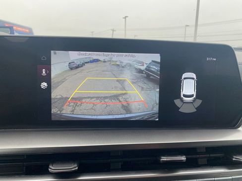 Used 2024 Kia Telluride LX image 18