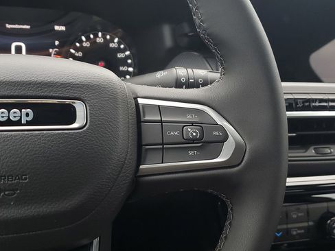 New 2026 Jeep Compass Latitude image 23