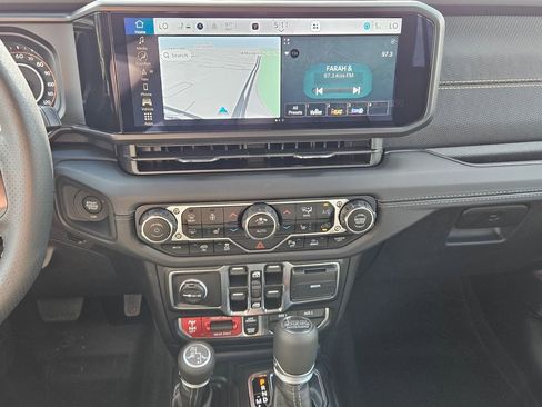 New 2025 Jeep Wrangler Unlimited Rubicon 392 image 17