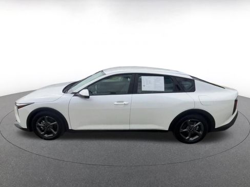 Used 2025 Kia K4 LXS FWD image 9