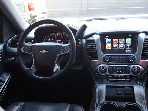 Used 2019 Chevrolet Tahoe LT image 40