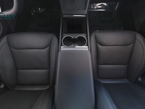 Used 2025 Tesla Model 3 Long Range RWD image 26