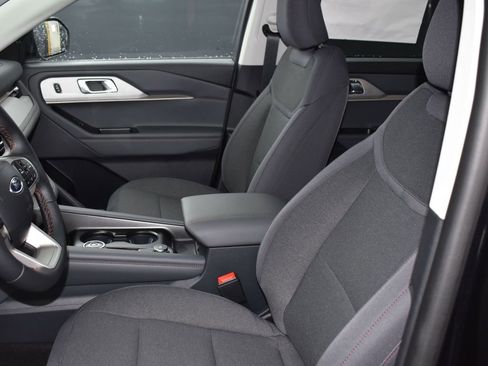 New 2026 Ford Explorer Active image 10