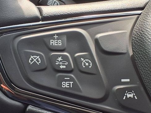 Used 2024 Chevrolet Equinox RS FWD image 13
