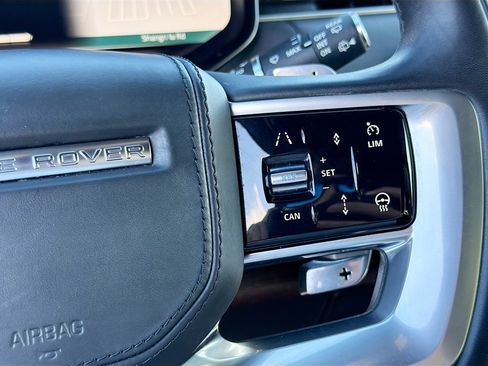 Used 2024 Land Rover Range Rover SE image 40