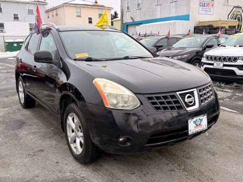 Used 2009 Nissan Rogue SL w/ Premium Pkg image 2