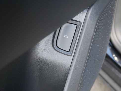 New 2025 Chevrolet Equinox LT w/ Convenience Package II image 15