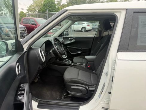 Used 2021 Kia Soul GT-Line FWD image 24