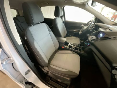 Used 2017 Ford Escape SE w/ Equipment Group 201A image 23