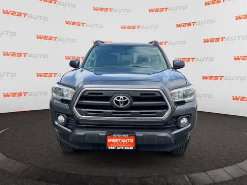 Used 2017 Toyota Tacoma SR5 w/ Tow Package AWD/4WD image 8