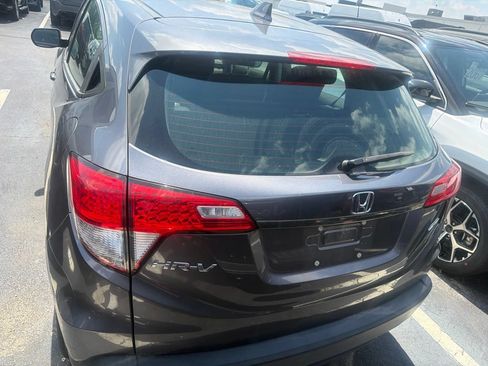 Used 2022 Honda HR-V LX image 3