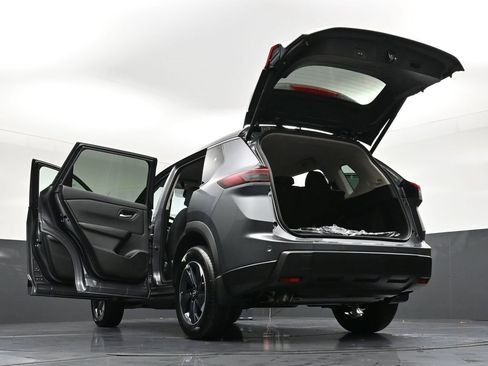 New 2026 Nissan Rogue SV w/ Cold Weather Package image 38