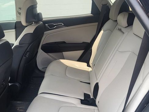 Used 2025 Kia Sportage EX w/ Premium Package FWD image 9