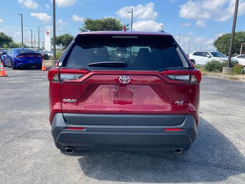 Used 2025 Toyota RAV4 XLE FWD image 6