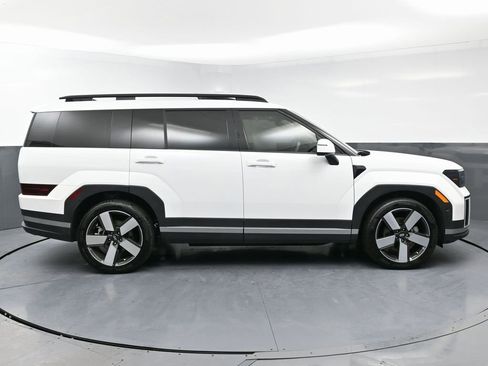 Used 2024 Hyundai Santa Fe Limited image 8