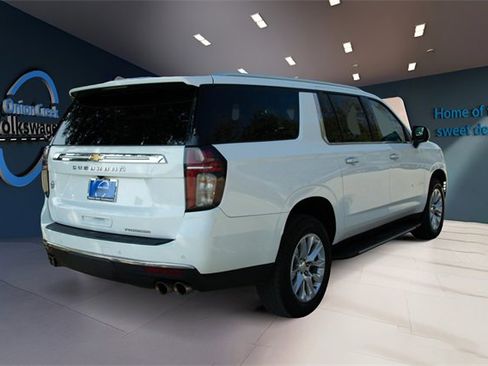 Used 2023 Chevrolet Suburban Premier image 5