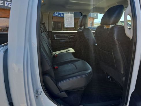 Used 2017 RAM 1500 Laramie AWD/4WD image 29