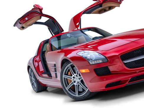 Used 2012 Mercedes-Benz SLS AMG Coupe image 32