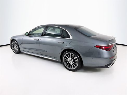 Used 2025 Mercedes-Benz S 580 4MATIC Sedan image 6