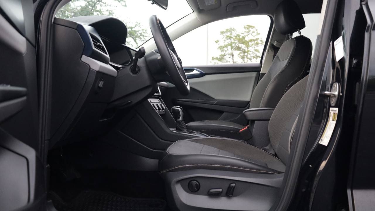 Used 2022 Volkswagen Taos SE FWD image 30