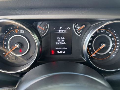 Used 2022 Jeep Gladiator Sport image 32