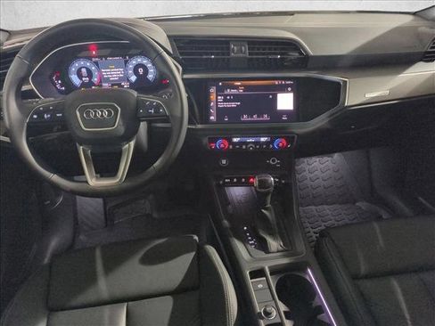 Certified 2025 Audi Q3 2.0T Premium w/ Convenience Package image 21