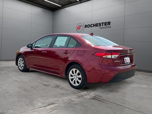 Certified 2025 Toyota Corolla LE FWD image 3