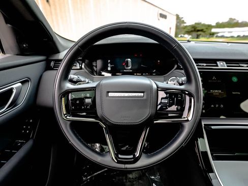 Used 2025 Land Rover Range Rover Velar S AWD/4WD image 15