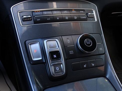 Used 2022 Hyundai Santa Fe SEL w/ Convenience Package image 32